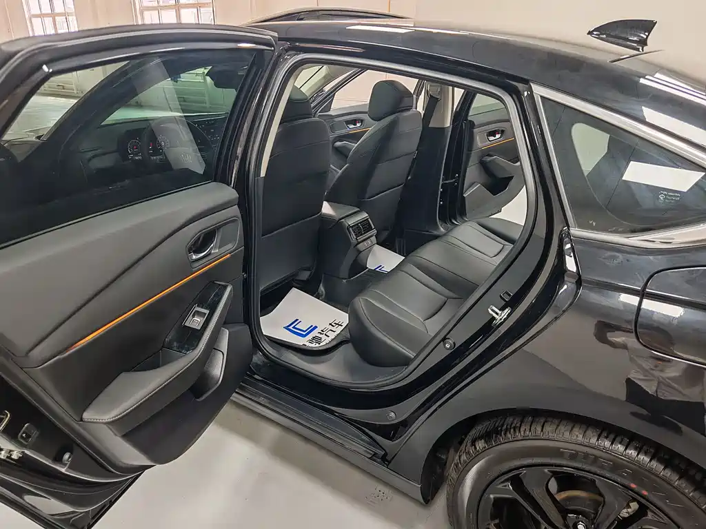 Honda Accord — миниатюра 10