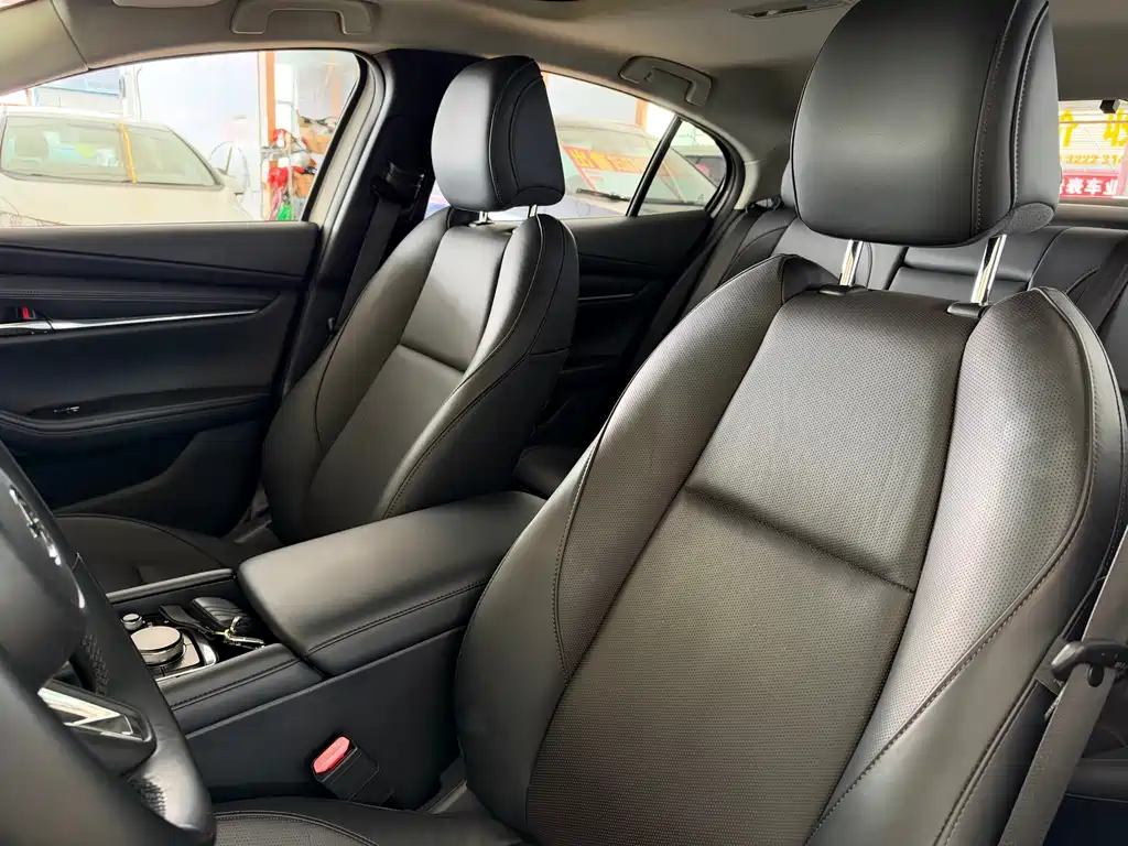 Mazda 3 Axela — миниатюра 13
