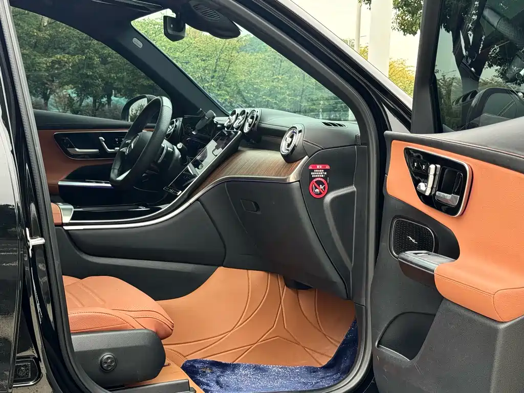 Mercedes-Benz GLC — миниатюра 12