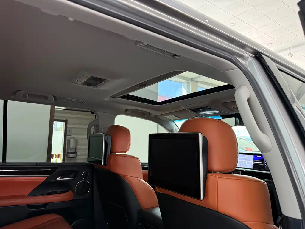 Lexus LX — миниатюра 13