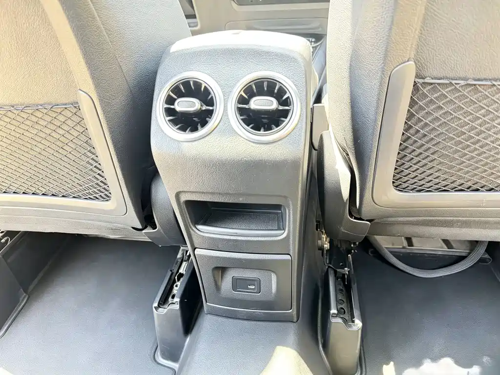 Mercedes-Benz GLA — миниатюра 14