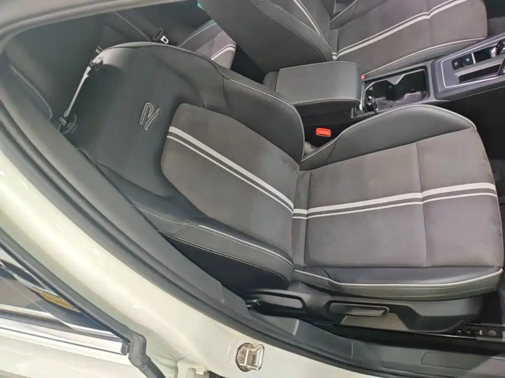 Volkswagen Golf — миниатюра 25