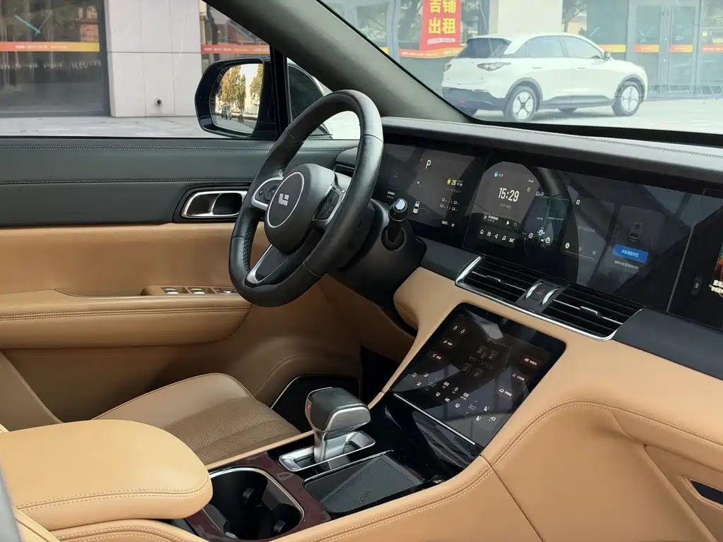 Li Auto Li ONE — миниатюра 10