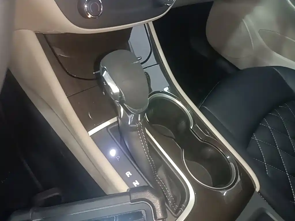 Buick Verano — миниатюра 14