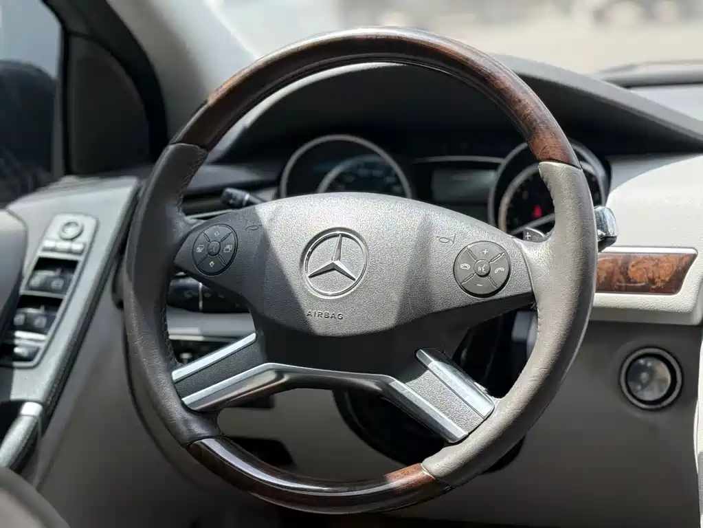 Mercedes-Benz R-Class — миниатюра 6