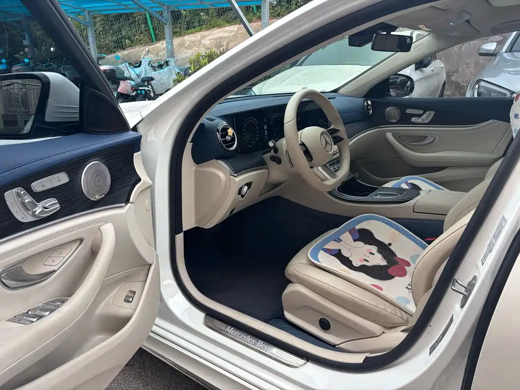 Mercedes-Benz E-Class — миниатюра 3