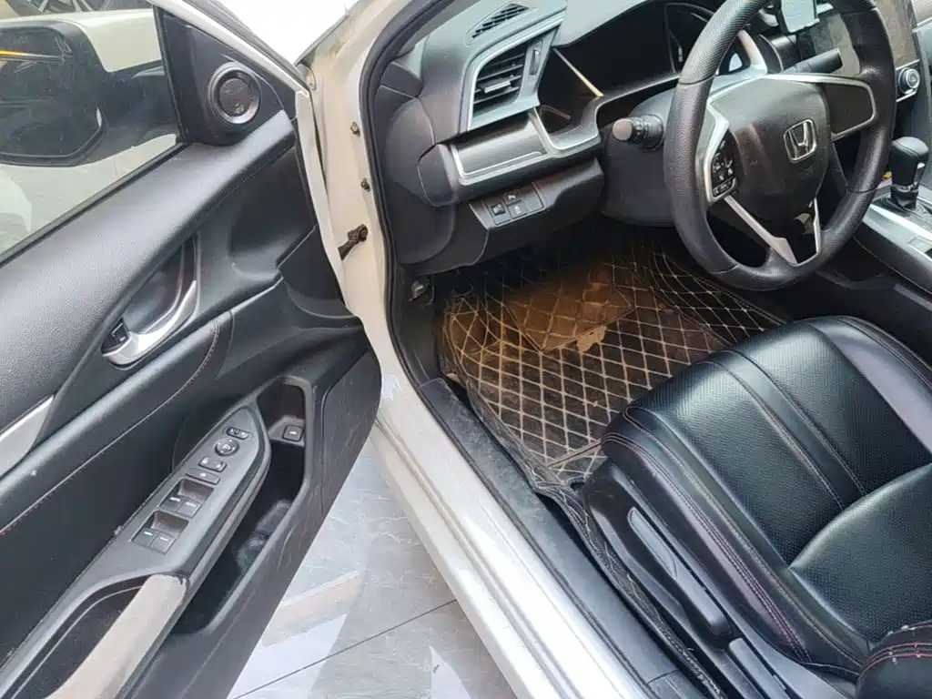 Honda Civic — миниатюра 16