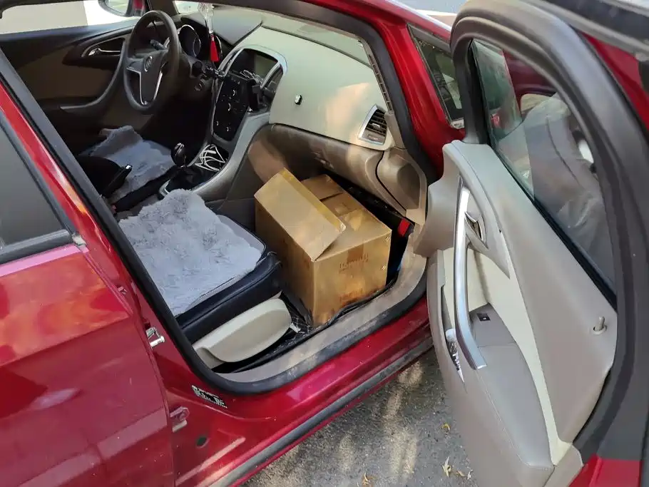 Buick Excelle — миниатюра 8