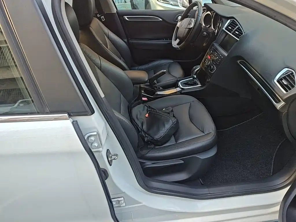 Citroen C4L — миниатюра 25