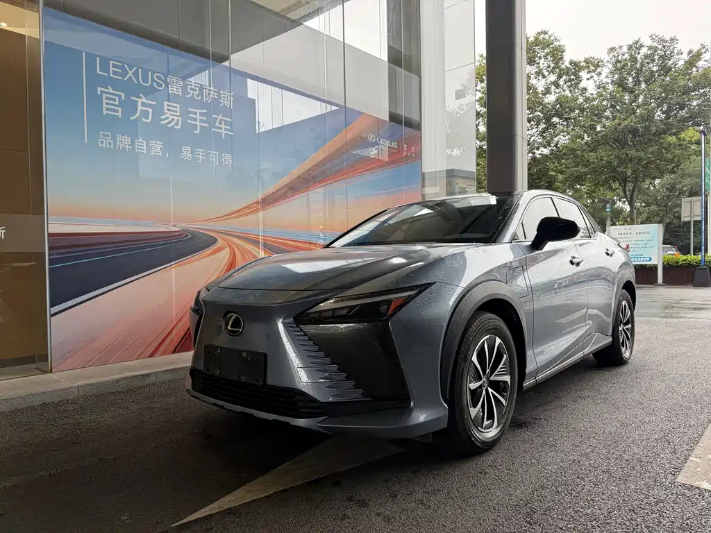 Lexus RZ