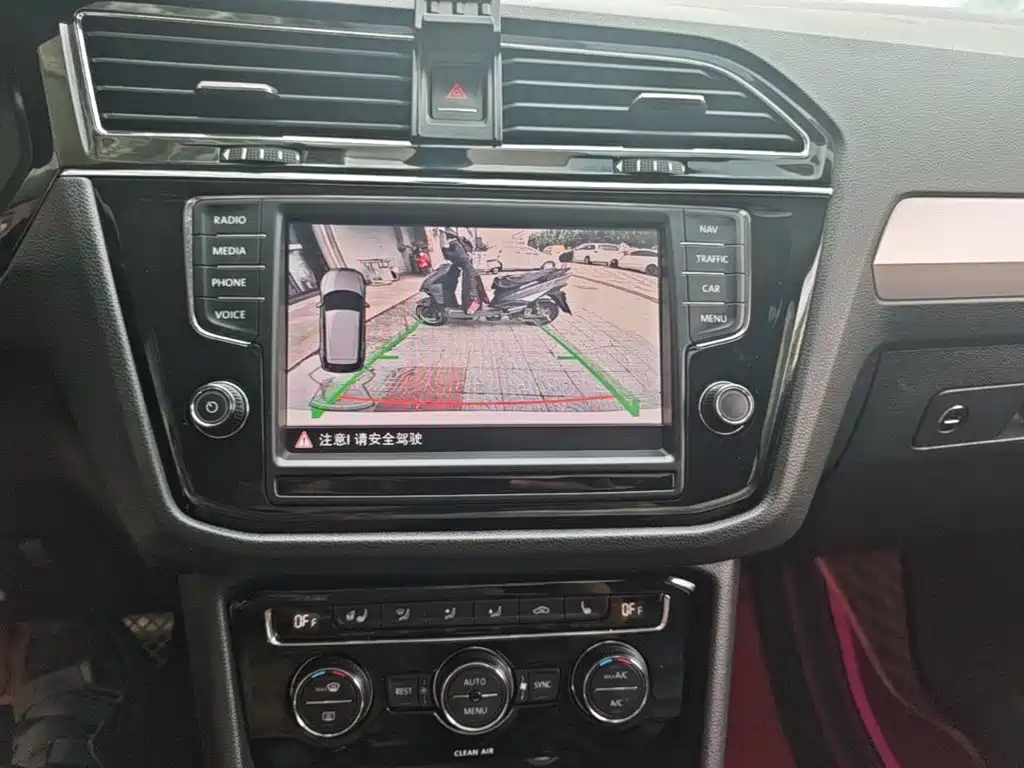 Volkswagen Tiguan L — миниатюра 13
