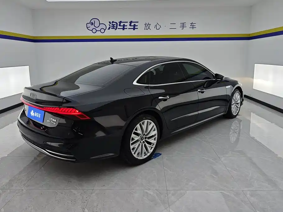 Audi A7L — миниатюра 3