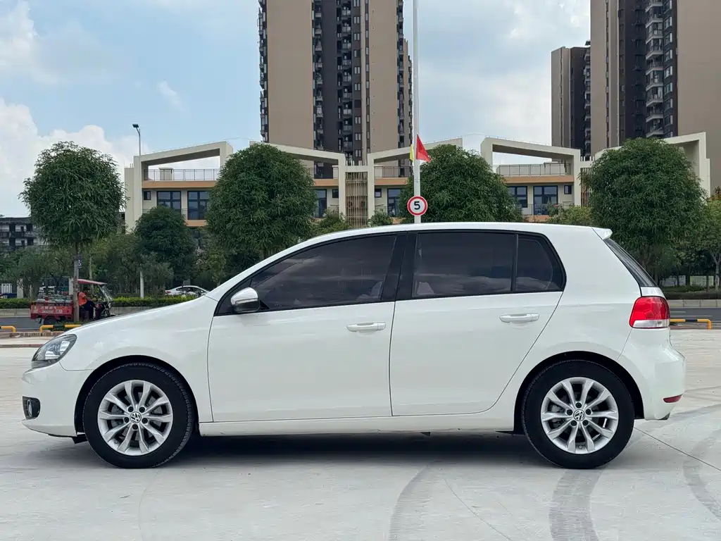 Volkswagen Golf — миниатюра 8