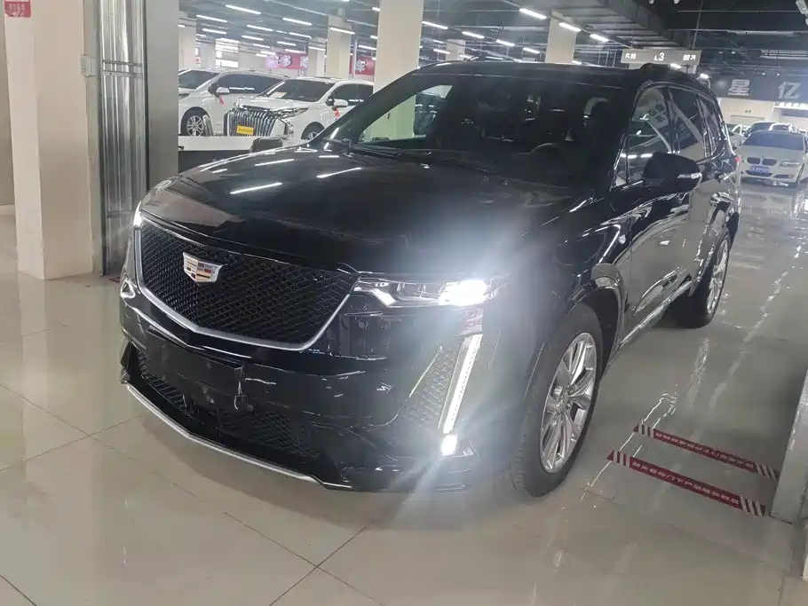 Cadillac XT6
