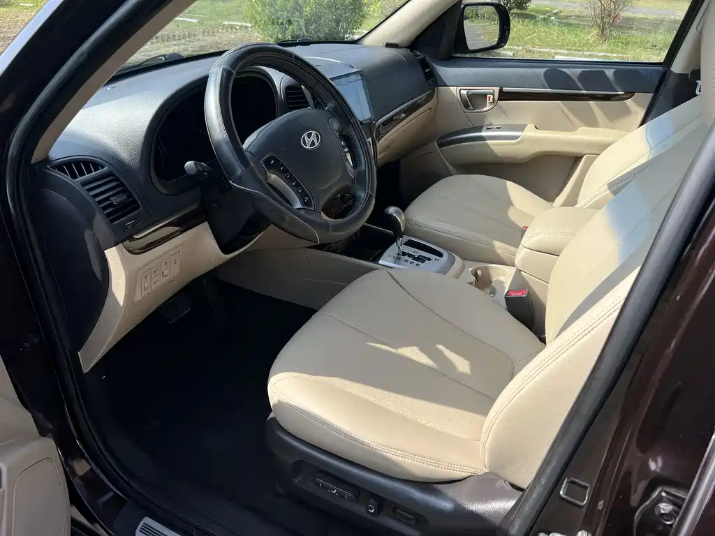 Hyundai Santa Fe — миниатюра 4
