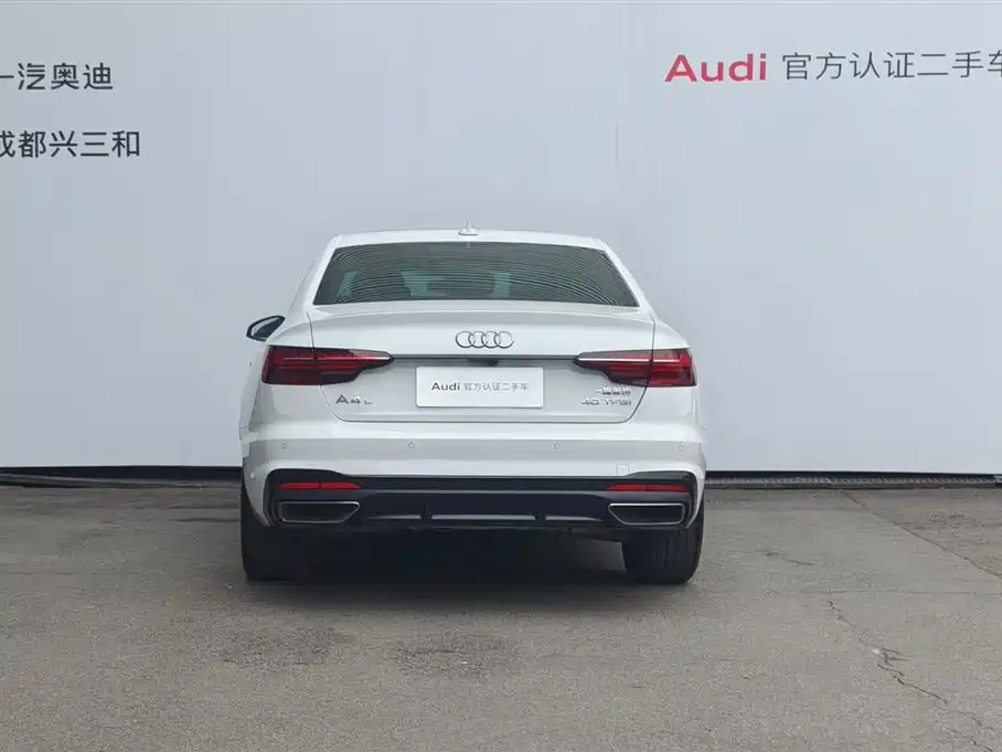 Audi A4L 2024 40 TFSI Luxury