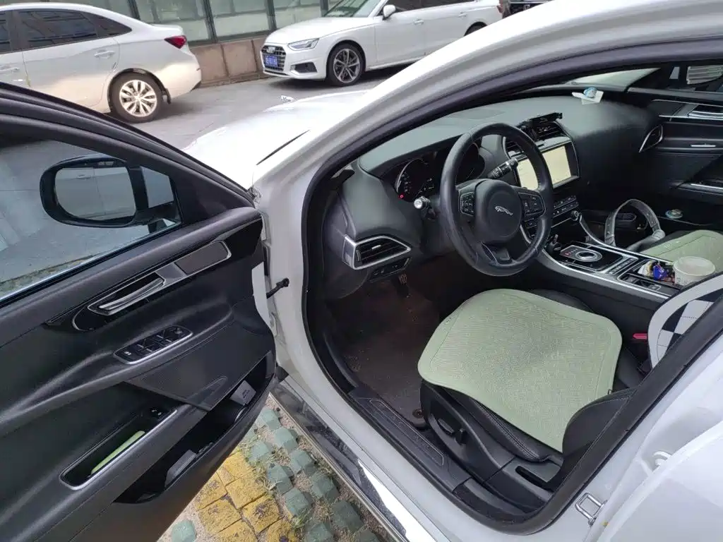 Jaguar XEL — миниатюра 14