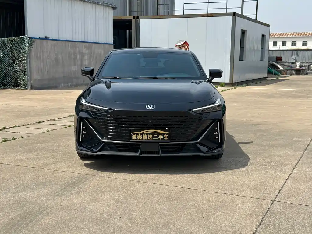 Changan UNI-V 2022 1.5T Luxury