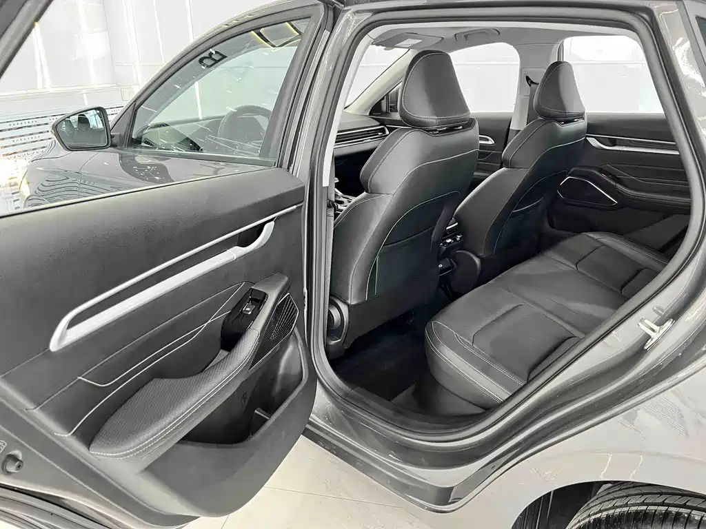 Geely Emgrand — миниатюра 10