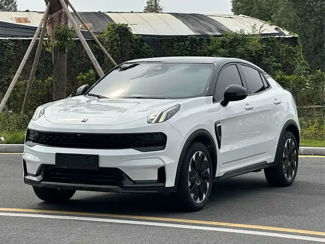 LYNK &CO. 05 EM P 2022