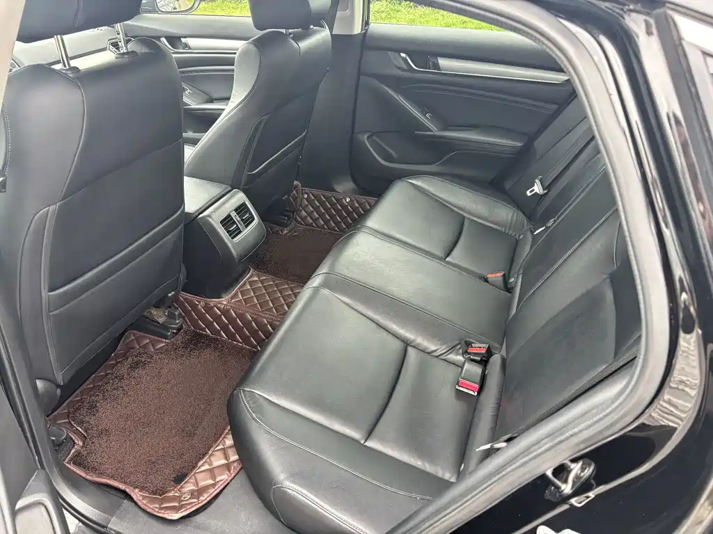 Honda Accord — миниатюра 10