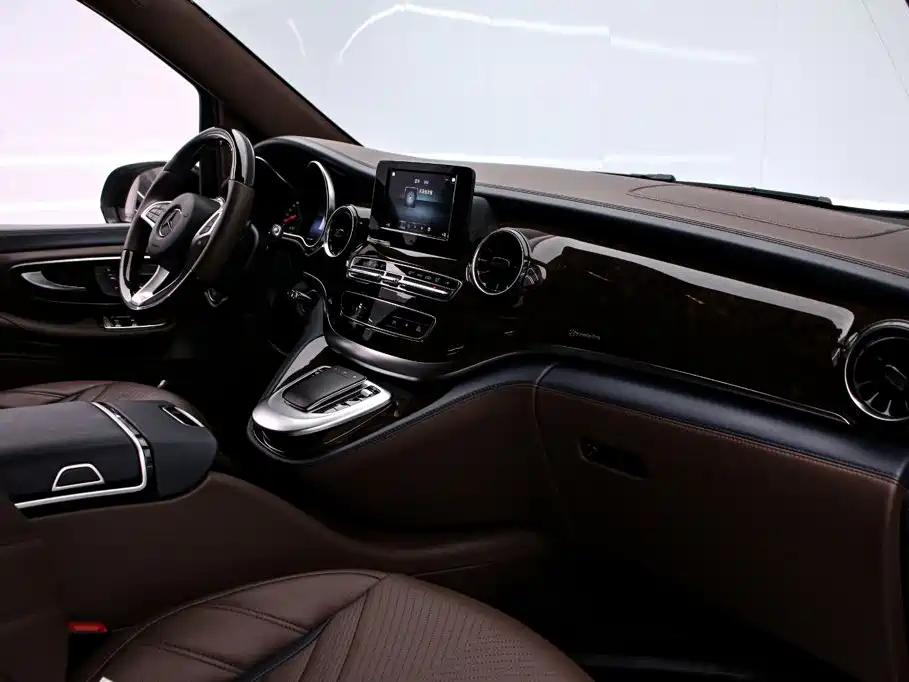 Mercedes-Benz V-Class (Import) — миниатюра 5
