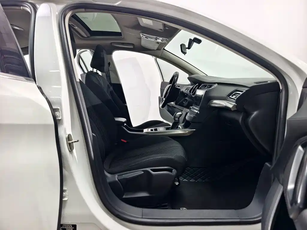 Peugeot 408 — миниатюра 14