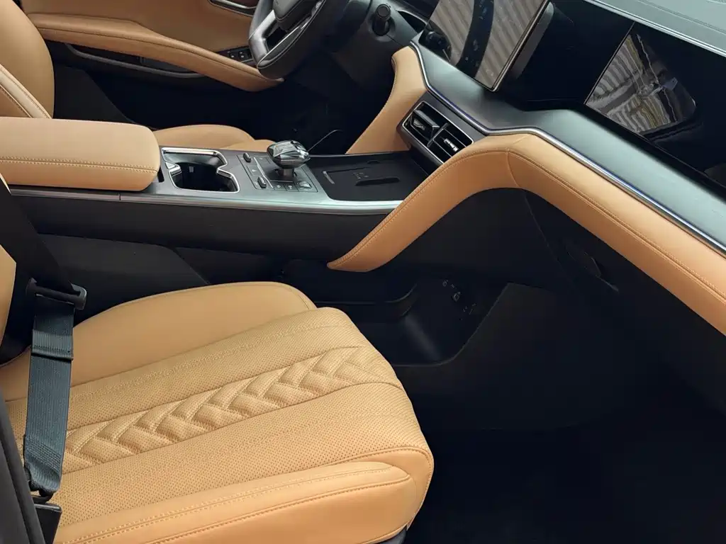 BYD L DM-i — миниатюра 12