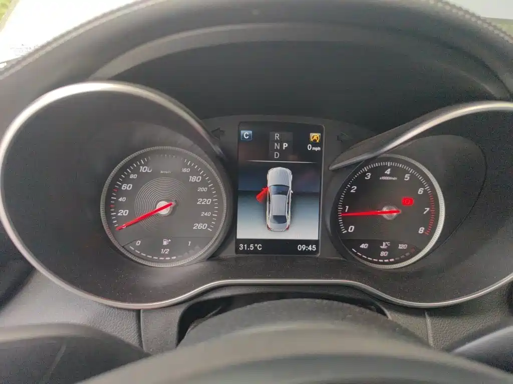 Mercedes-Benz C-Class — миниатюра 4