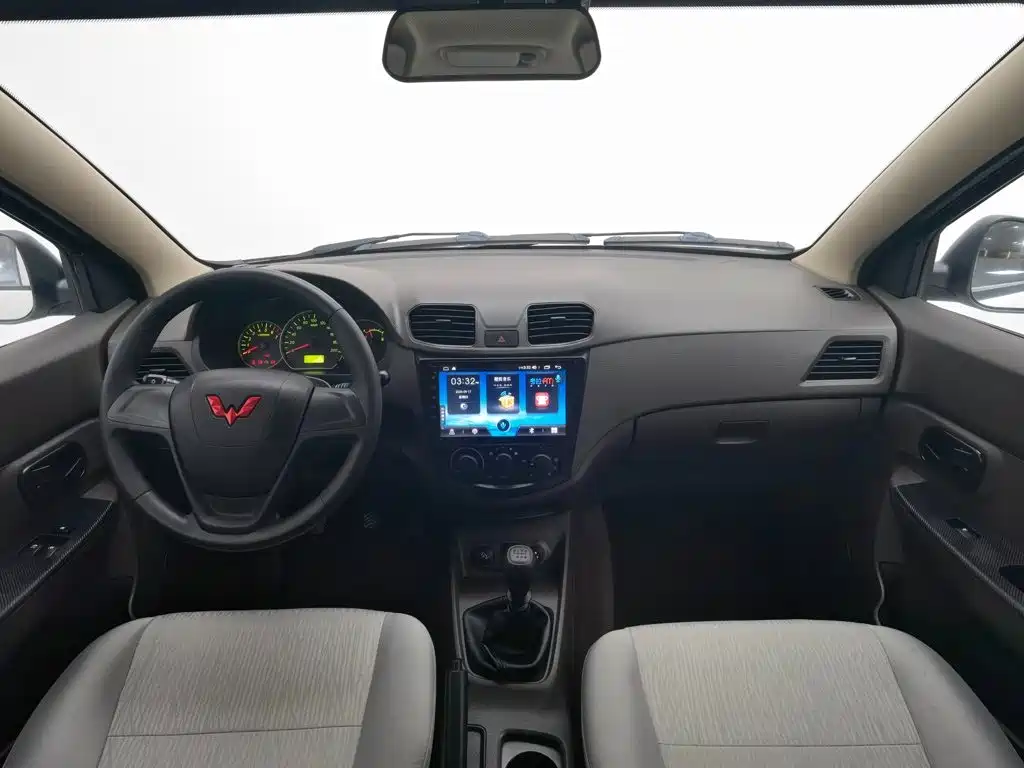 Wuling Hongguang — миниатюра 21