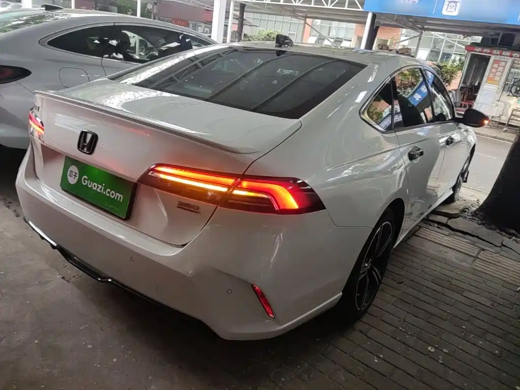 Honda Inspire — миниатюра 7