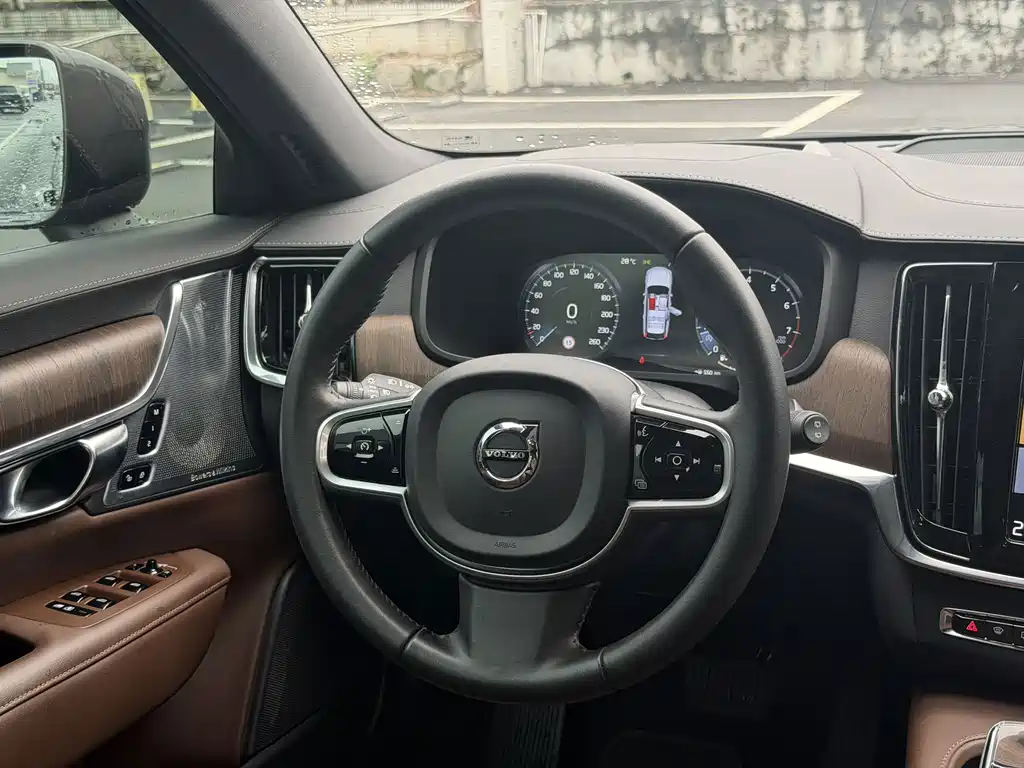 Volvo V90 — миниатюра 13