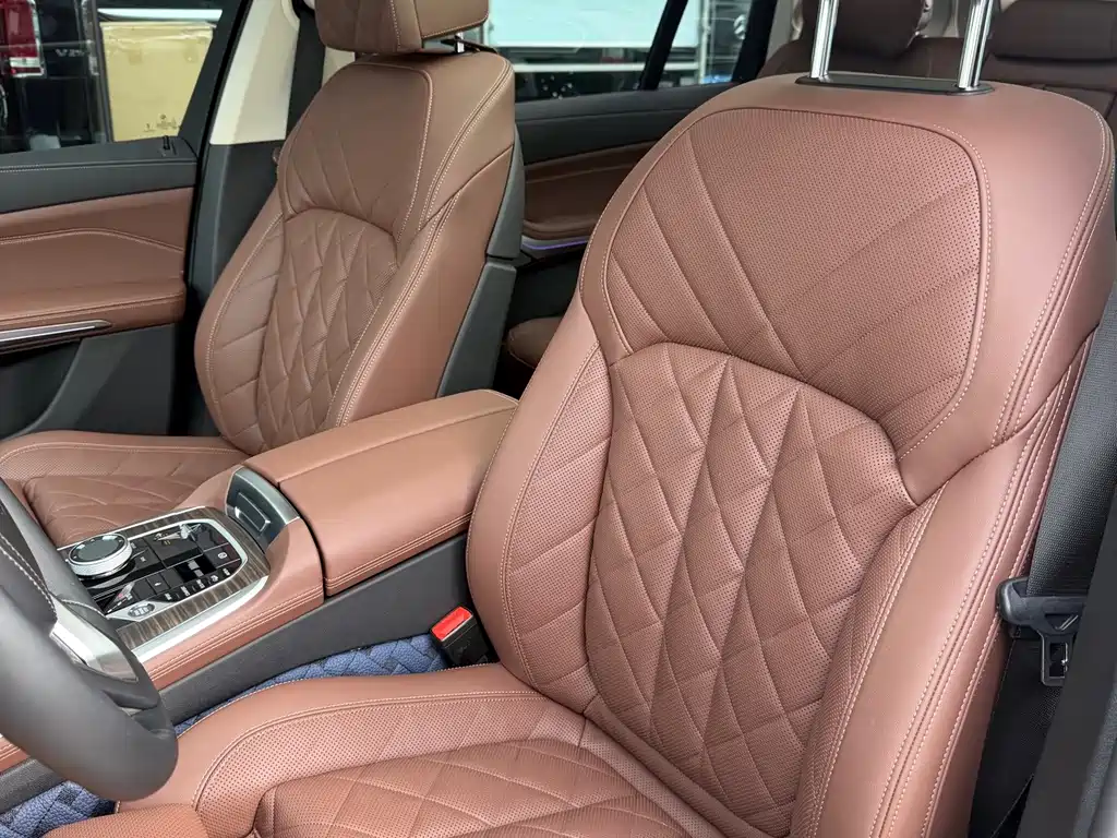 BMW X7 — миниатюра 12