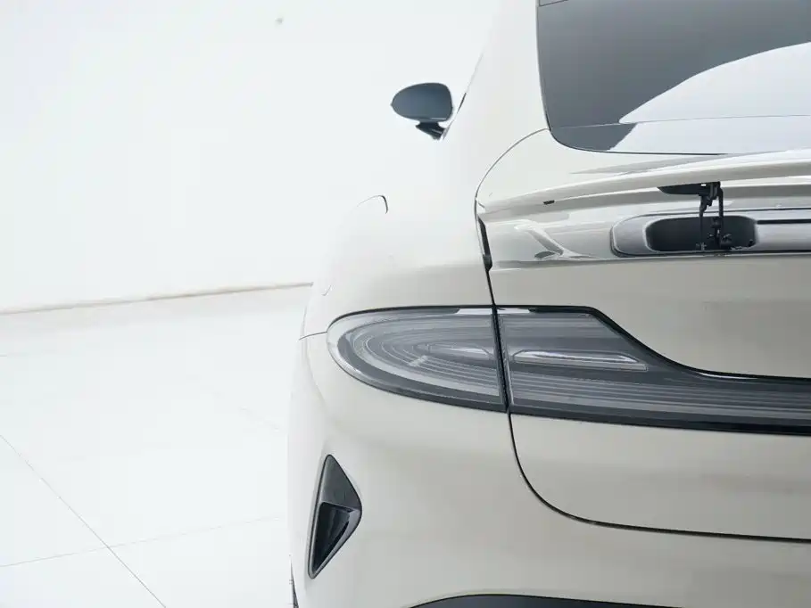 Xiaomi SU7 — миниатюра 13