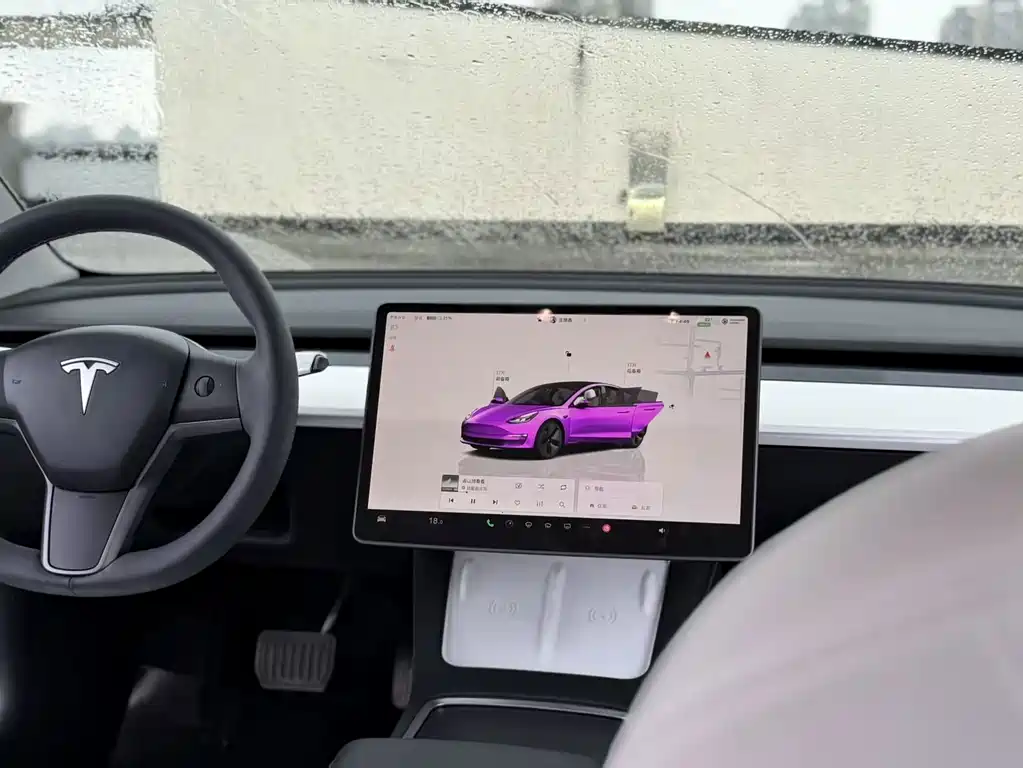 Tesla Model 3 — миниатюра 9