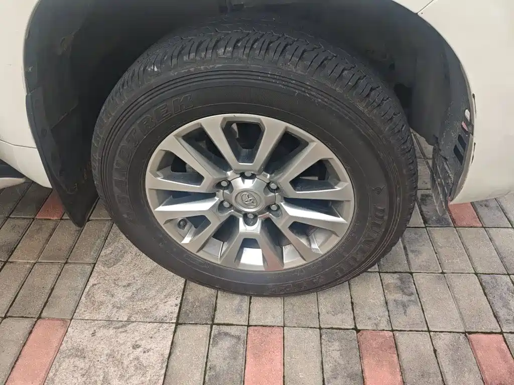 Toyota Prado — миниатюра 8