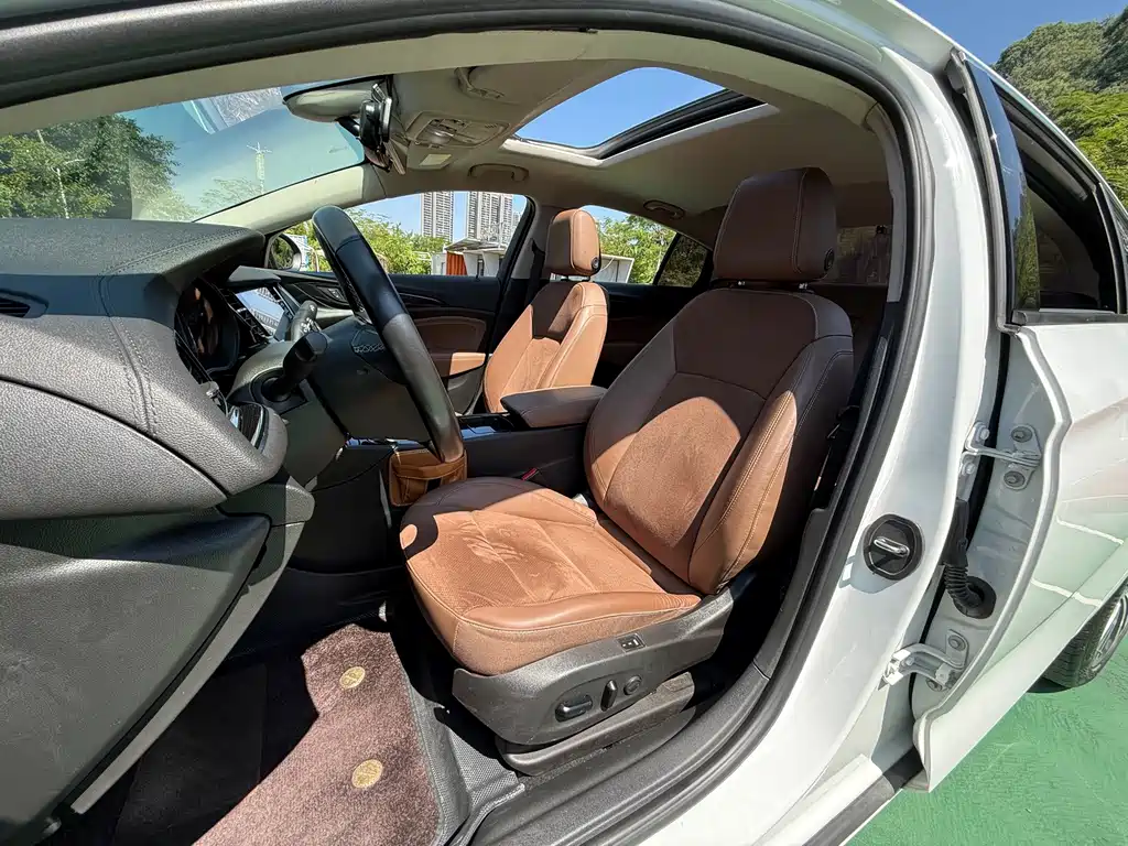 Buick Regal — миниатюра 7