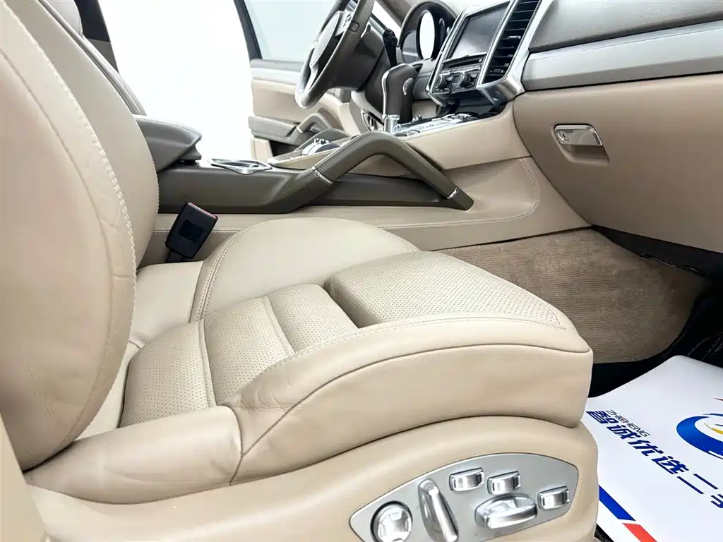Porsche Cayenne 2011 Cayenne Turbo 4.8T