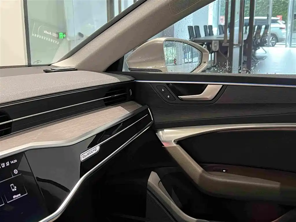Audi A7L — миниатюра 22