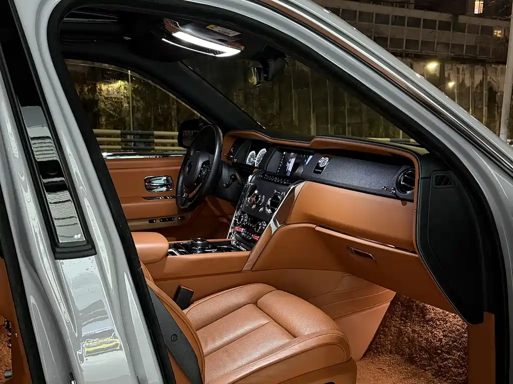 ROLLS-ROYCE CULLINAN