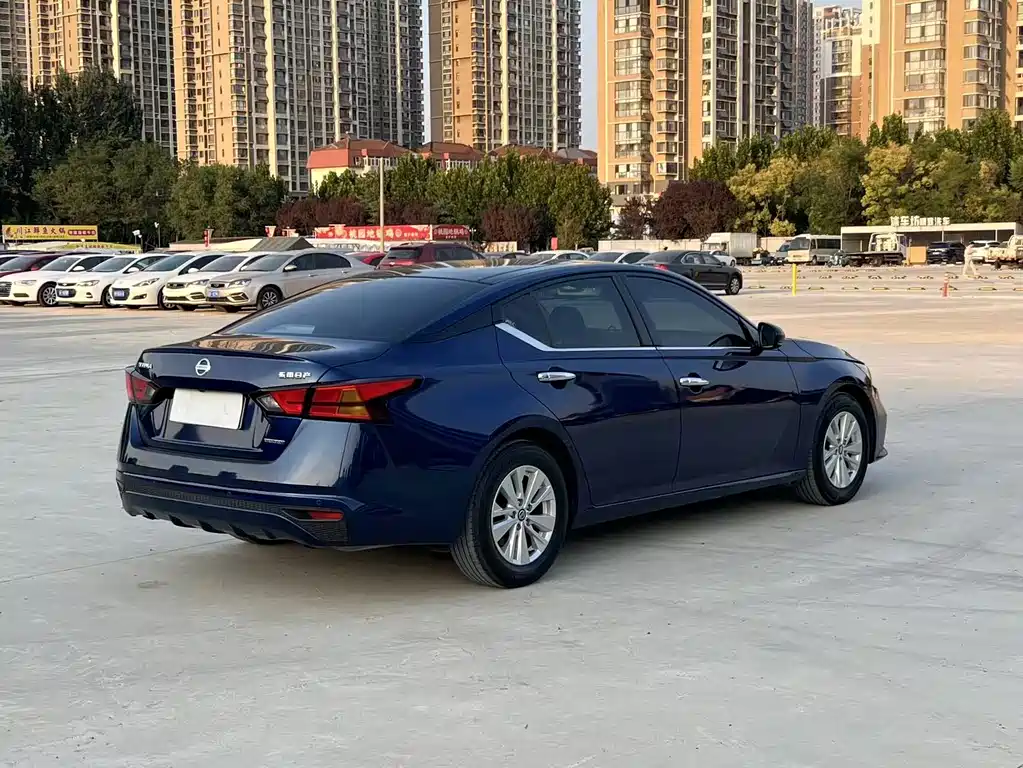 Nissan Teana — миниатюра 4