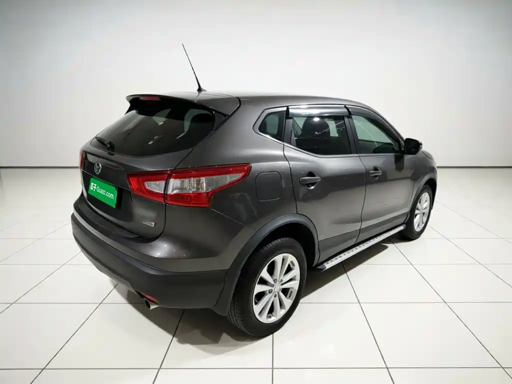 Nissan Qashqai — миниатюра 6