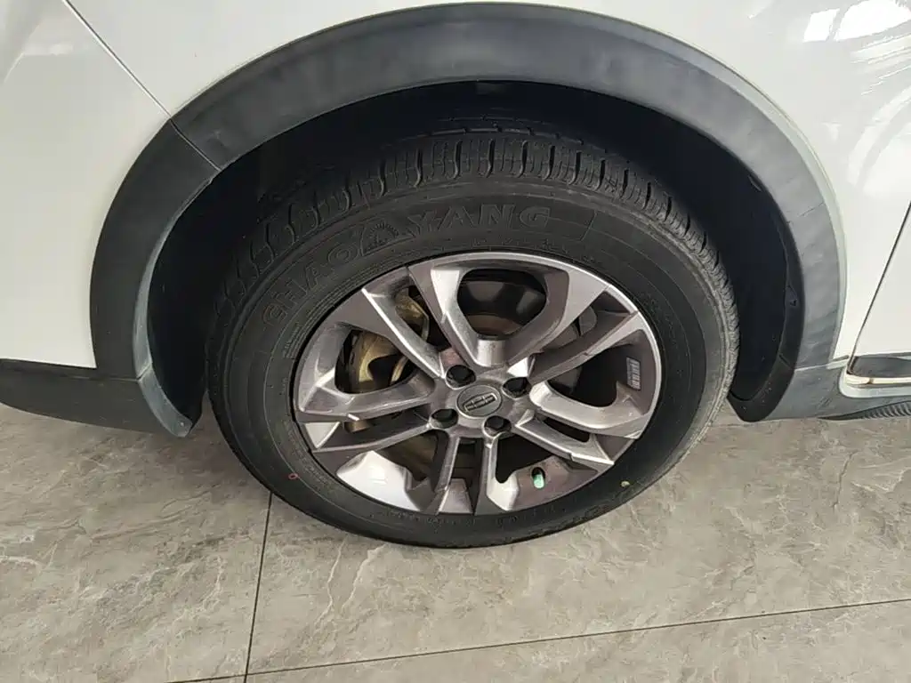 Geely Vision X3 — миниатюра 25