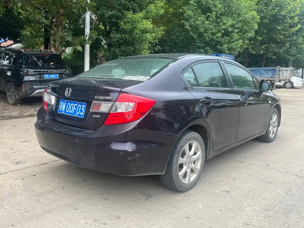 Honda Civic — миниатюра 10