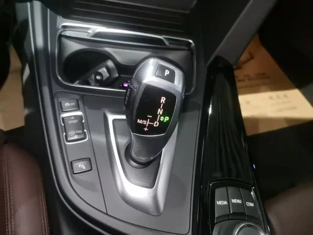 BMW 3 Series — миниатюра 14