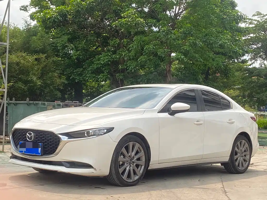 Mazda 3 Axela 2022