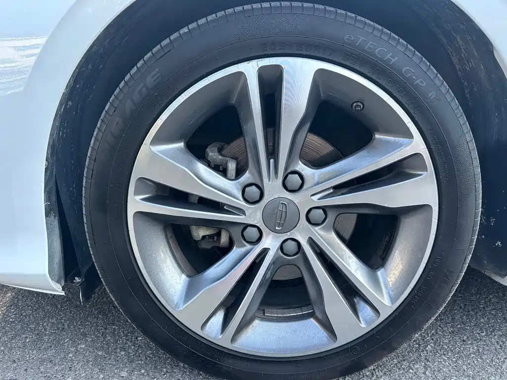 Geely Binrui — миниатюра 17