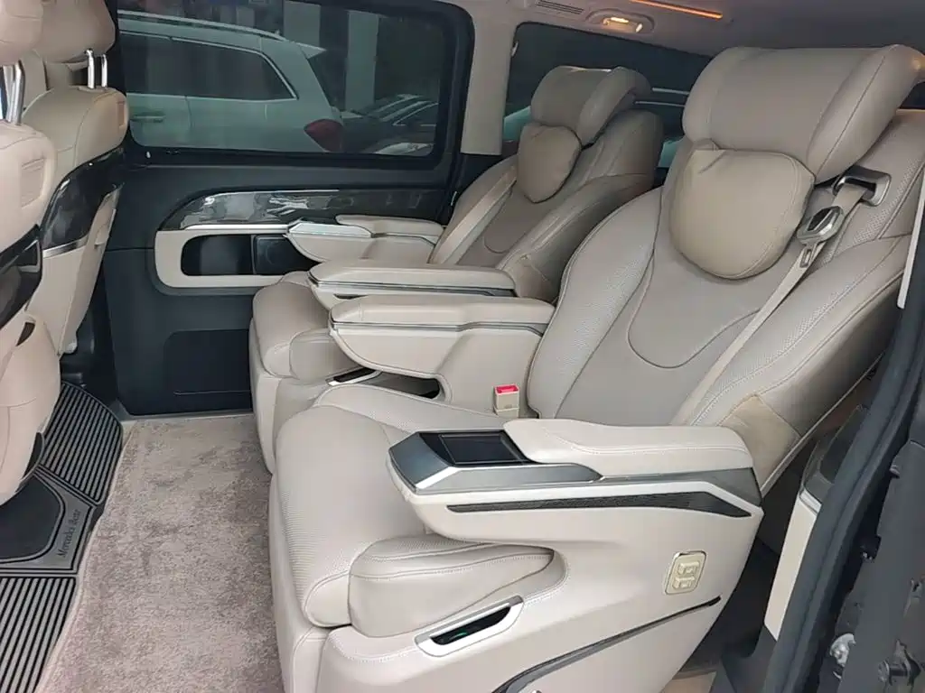 Mercedes-Benz V-Class — миниатюра 22