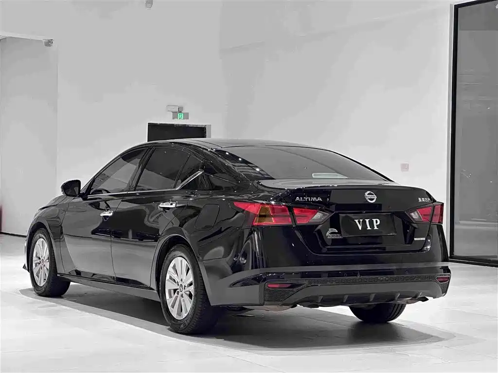 Nissan Teana — миниатюра 7