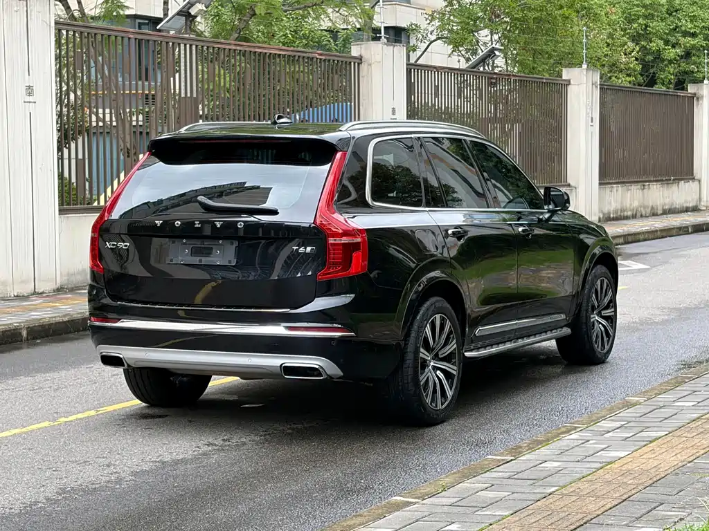 Volvo XC90 — миниатюра 12